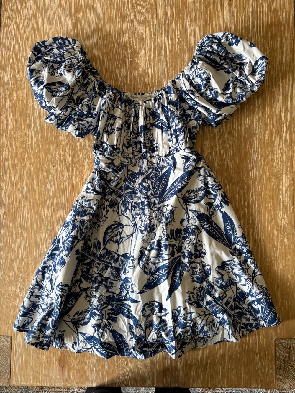 Abercrombie & Fitch Navy and White Floral Puff-Sleeve Dress